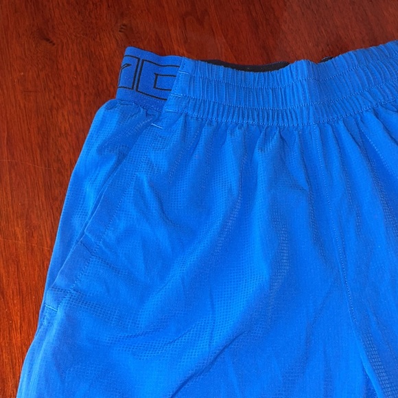 Men’s Under Armour Shorts size Small - Picture 4 of 9
